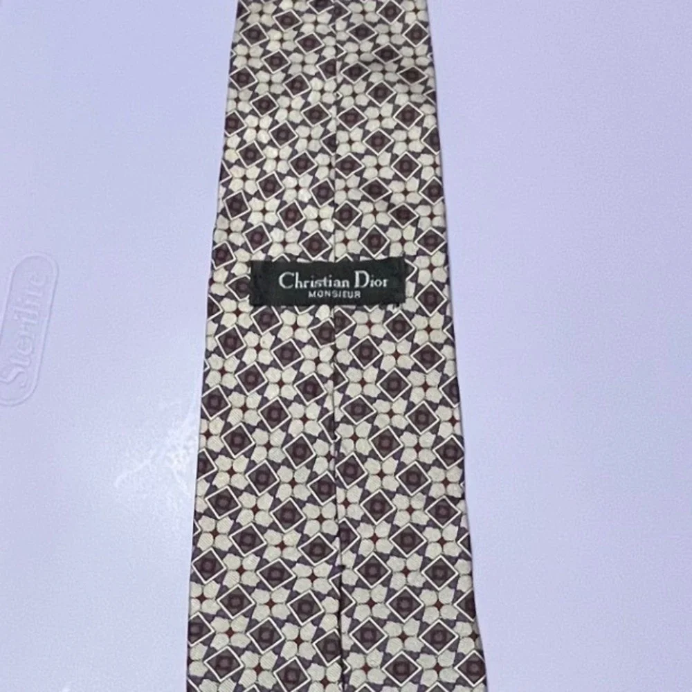 Christian Dior Monsieur Silk Tie Purple Geometric Medallion Made in USA 4 Inch
